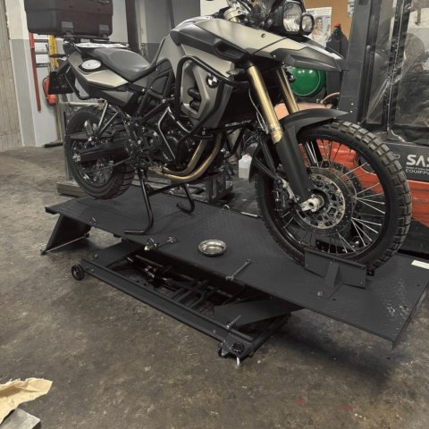 Podnośnik nożycowy hydrauliczny platforma serwisowa do motocykli 460kg czarny