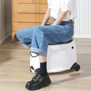 Walizka Jeździk dla Dziecka – Podróżna Walizka z Siedziskiem na Kółkach